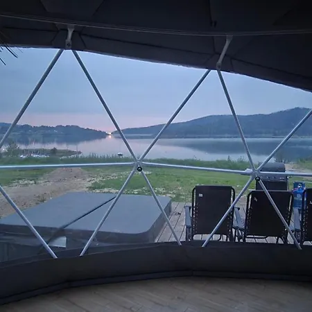 Aqua Glamp