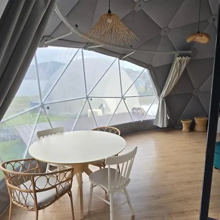 Aqua Glamp
